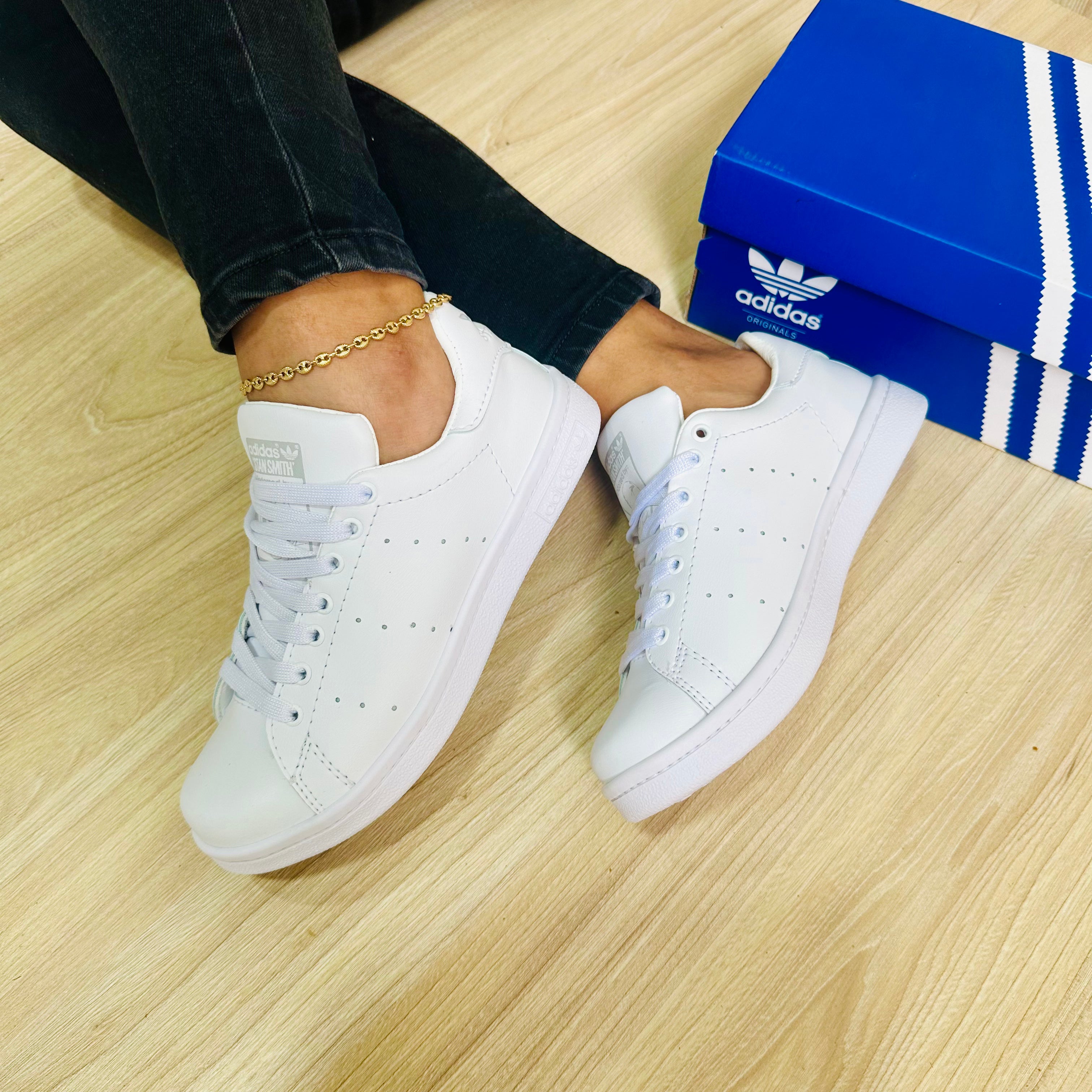 **Oferta** Tenis ADIDAS Smith